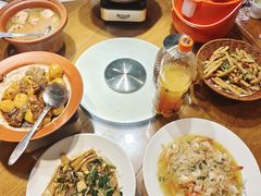 -黄泥岗·地道湖北菜(奥特莱斯店)