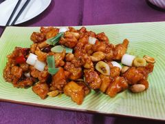宫保鸡丁-万柳阁小馆·花园餐厅(龙潭湖店)