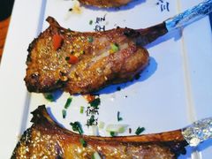 苏尼特金质烤羊排-三个蒙古大叔羊肉串(大宁店)