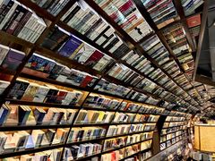 -钟书阁(珍园店)