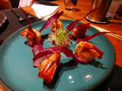 煎虾配紫薯泥薯片及姜味柠檬汁-AZUL by FUEL蓝色·法式酒馆(琶醍店)