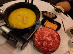 -鲜入围煮花胶鸡海鲜火锅