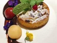 苹果挞配水果-味德西餐音乐酒吧 Wade's Bar&Grill