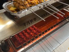 现穿羊肉串-丰茂烤串(港旅店)