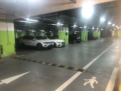 -大宁国际商业广场-地下停车库