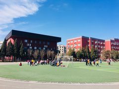 操场-北京市天通苑中山实验学校