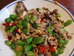 尖椒笋尖炒臭豆腐-大牌大·传统杭帮菜(湖滨店)