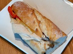 黑松露风味鸡肉法棍三明治-星巴克臻选(深圳万象天地旗舰店)