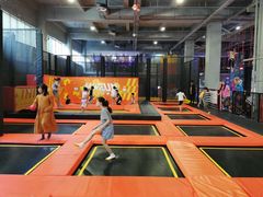 -嗨翻Hi-Fun竞技主题乐园·蹦床亲子生日轰趴(国光1937店)