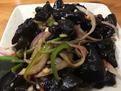 圆葱木耳-舜玉老孙家鲜炒大盘鸡(土屋路店)