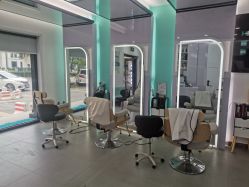 -黑奥秘脱发白发中心