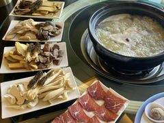 -野菌皇海景野生菌火锅(滨海大道店)