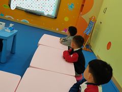 -月星环球港赢在起点早教中心·亲子托班早教体验课儿童兴趣班逻辑思维专注力幼小衔接(普陀中心)