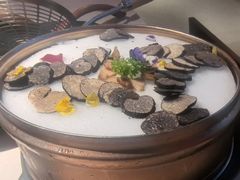 -芸山季·云南山珍菌火锅(人民广场来福士店)