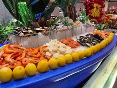 -广州万富希尔顿酒店·感趣自助餐厅·金秋蟹宴生蚝海鲜刺身