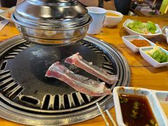 -唯成•韩国炭火烤肉 유성고기