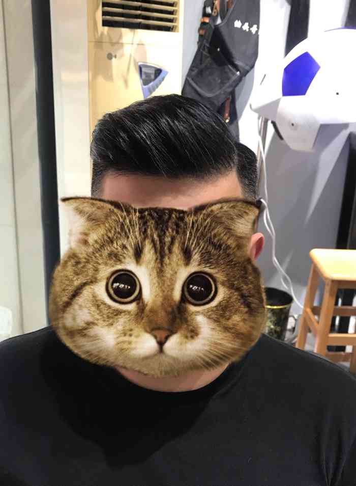 油头哥潮店-"【项目】剪发经过看环境直条方型单间 两.