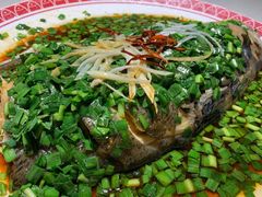 油泼鱼头-旺顺阁鱼头泡饼(常营店)