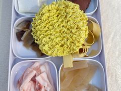 -猪三哥肥肠鸡川菜小炒