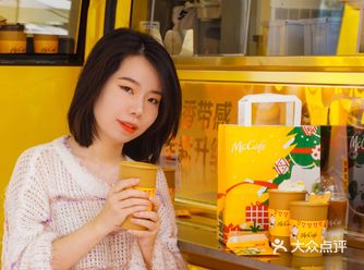 深圳shou辆麦咖啡快闪车