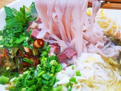 -啊墨江牛烂烀米线