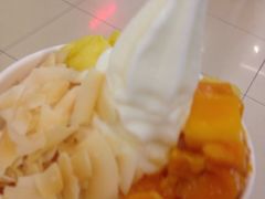 -三佰瑞冻酸奶(凯德MALL店)