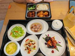 -爱陪伴尊享月子中心(国际店)