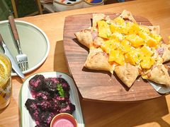 -Dragon Pizza•圆脸龙披萨·牛排餐厅