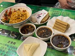 -令氏家外家周秦食府(高新店)