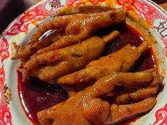 -爆炸头阿姨小四川正宗川味小吃(无任何分店)