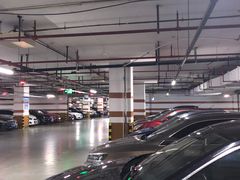 -百联中环购物广场-停车场