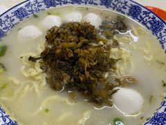 鱼丸雪菜肉丝面-面婆婆东台鱼汤面(湛江路店)