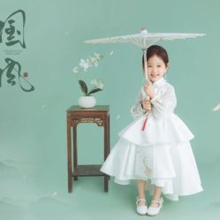 -倾城宝贝儿童摄影(新辰里酒仙桥店)