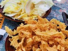 -三里屯土灶炖公鸡地锅鸡(江东店)