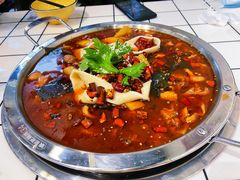 -晓彭肥肠鸡·泡椒鸡火锅(水木天地店)