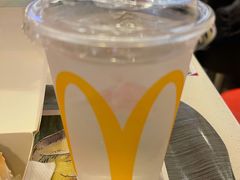 -麦当劳(汉口火车站候车室店)