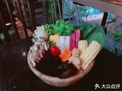 -湊湊火锅·茶憩(新中关购物中心店)