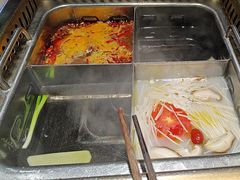 -巴渝瓦肆重庆鲜火锅(宝龙环湖店)