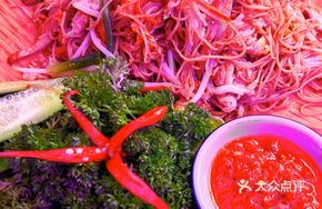 Feng Ge Fried Rice Noodles