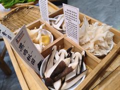 -阿婆情腊排骨火锅(金虹路店)