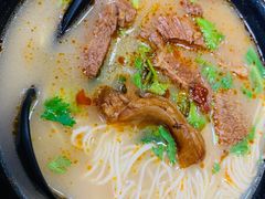 -志权牛肉面(灵山路店)