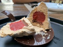熔岩红茶火山-喜洲吧·江畔老船厂·庭院餐厅(喜临院店)