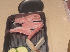 -蚂蚁洞·烤肉大营地(上海静安大悦城店)