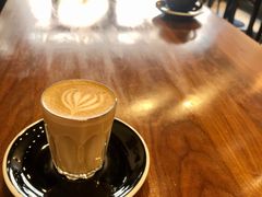 Flat&nbsp;white-black rainbow coffee