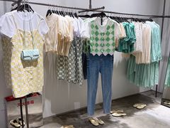 -URBAN REVIVO(富力海珠城店)