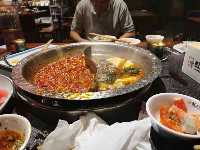 杠上花火锅-"这里算是比较好找的地方新开店,说一下初.