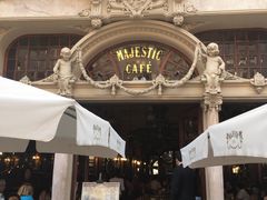 -Majestic Café