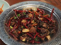 -老滇山寨•云南特色菜•地方菜•民族风情歌舞表演(金碧店)