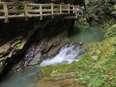 -龙水峡地缝景区