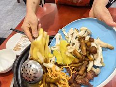 -菌之家·专业纯野生菌火锅·特色炒菌